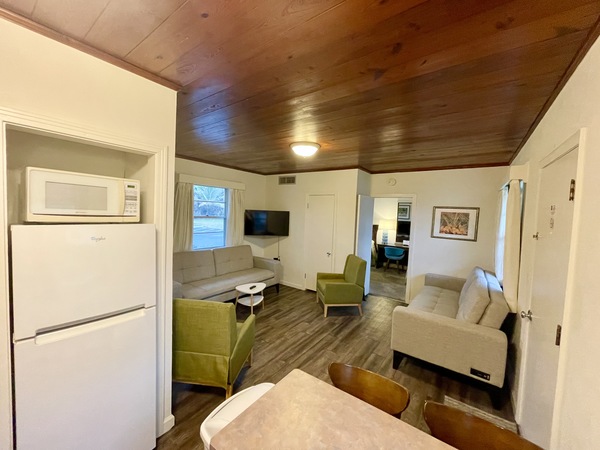 One Bedroom Apartment Photo 3